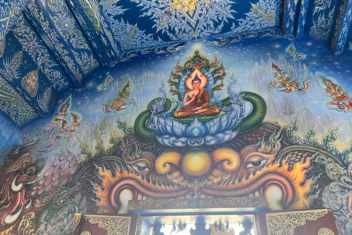temple bleu Wat Rong Suea Ten
